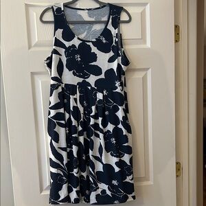 Chic Floral Print Mini Dress - Navy Blue and White